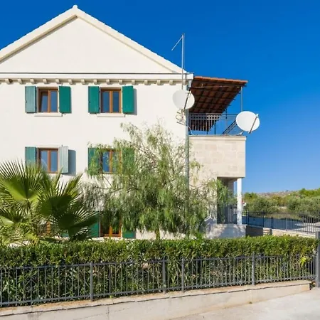 Swimming Pool 400m To - Noa Apartment