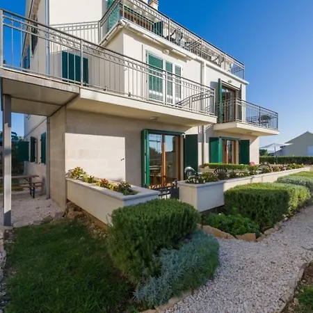 Swimming Pool 400m To - Noa Apartment Milna (Brac)