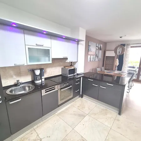 Apartment Swimming Pool 400m To - Noa *